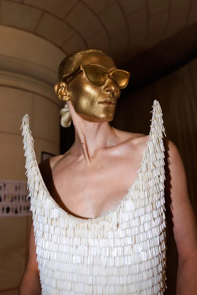 Look 14